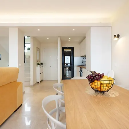 Home2Book Sunny Castillo, Wifi & Terrace Casa vacanze